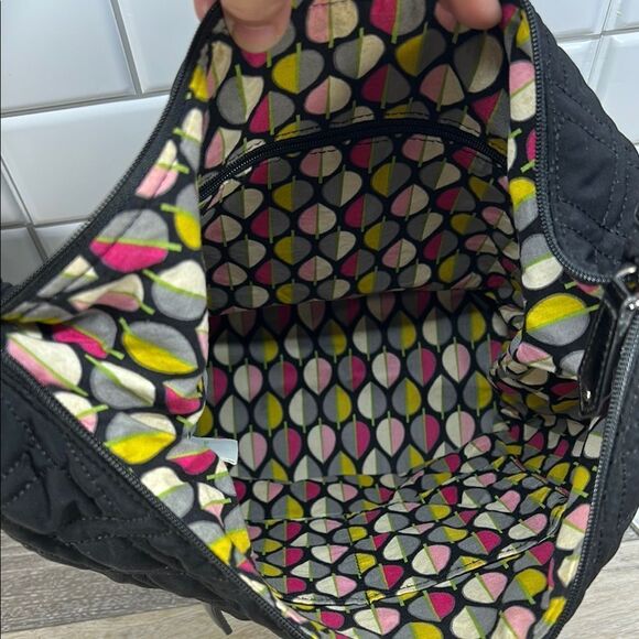 0327 Vera Bradley black bucket shoulder bag - Picture 4 of 12